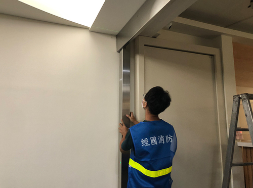 安裝防火門  |工程解決|工程照片
